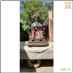 龍五爺財神雕塑 